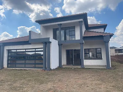 9 Bedroom House For Sale in Akasia - rQWa.webp