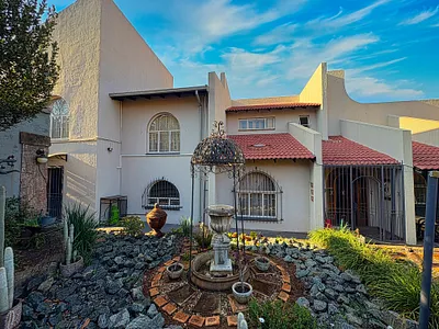 4 Bedroom House For Sale in Akasia - JHaT.webp