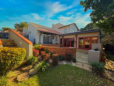 4 Bedroom House For Sale in Akasia - bRou.webp