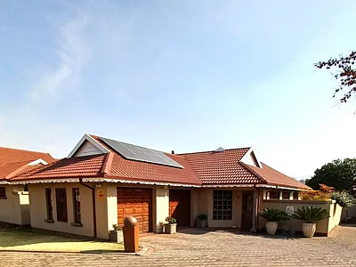 2 Bedroom House For Sale in Heidelberg - 9i7F.webp