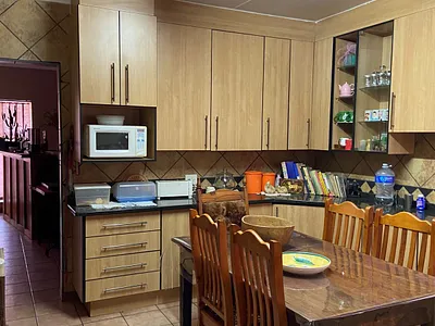 5 Bedroom House For Sale in Vanderbijlpark - X3k1.webp