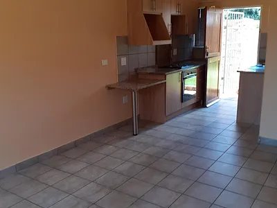 2 Bedroom Townhouse For Sale in Sasolburg - E6it.webp