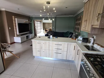 3 Bedroom Townhouse For Sale in Vanderbijlpark - Zp9O.webp