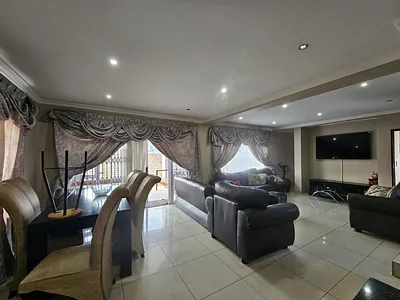 4 Bedroom House For Sale in Vereeniging - NsJE.webp