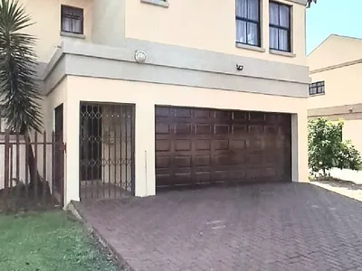 3 Bedroom Townhouse For Sale in Vanderbijlpark - zovz.webp