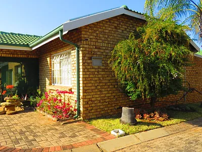 1 Bedroom Townhouse For Sale in Bela Bela - 2zNj.webp