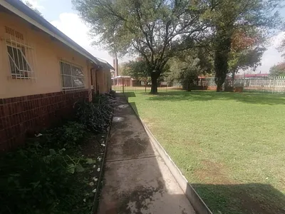 3 Bedroom House For Sale in Sasolburg - SMbC.webp
