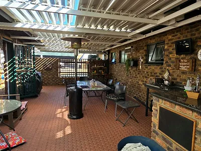 4 Bedroom House For Sale in Sasolburg - UAbR.webp