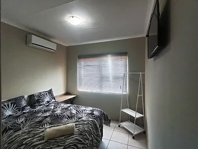 4 Bedroom House To Rent in Ledibeng Estate, Lephalale - P6wk.webp