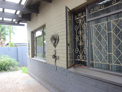 6 Bedroom House For Sale in Pretoria - 8r3h.webp