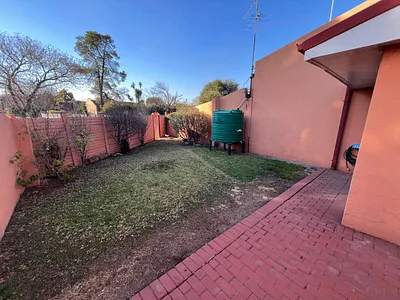 2 Bedroom Apartment For Sale in Vanderbijlpark - 7b9i.webp