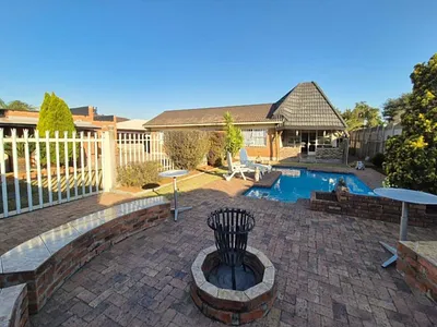 3 Bedroom House For Sale in Vanderbijlpark - LDJY.webp