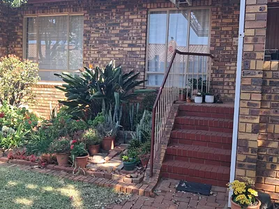 2 Bedroom Townhouse For Sale in Akasia - vOpJ.webp