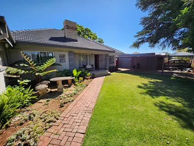 3 Bedroom House For Sale in Vanderbijlpark - ZA31.webp
