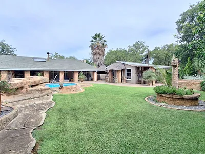 4 Bedroom House For Sale in Vereeniging - fTTZ.webp