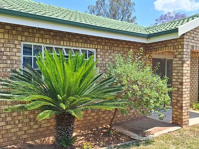 2 Bedroom Townhouse For Sale in Bela Bela - UogD.webp