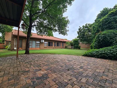 4 Bedroom House For Sale in Vanderbijlpark - N44m.webp