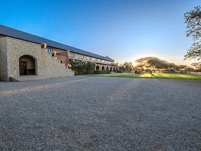 Farm For Sale in Tom Burke - k3hf.webp