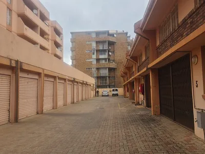 3 Bedroom Townhouse For Sale in Pretoria - odJc.webp