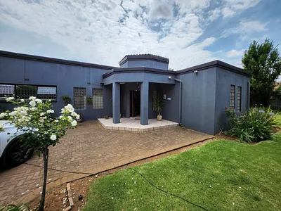5 Bedroom House For Sale in Vanderbijlpark - dlkY.webp