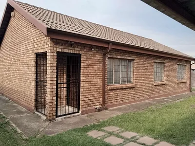 3 Bedroom House For Sale in Pretoria - hpQ3.webp