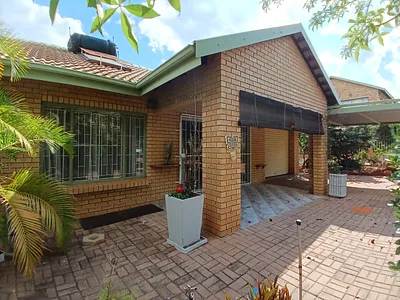 2 Bedroom Townhouse For Sale in Bela Bela - JjME.webp