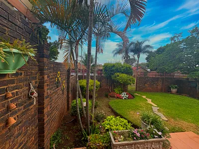 3 Bedroom Townhouse For Sale in Akasia - CnHw.webp