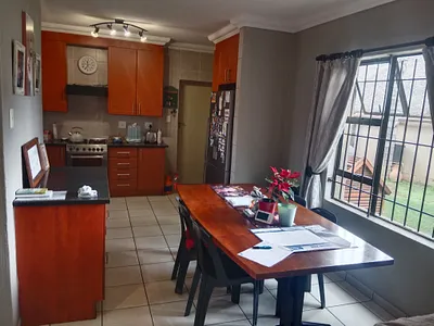 3 Bedroom Townhouse For Sale in Vanderbijlpark - Arzn.webp