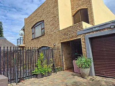 5 Bedroom House For Sale in Pretoria - w13o.webp