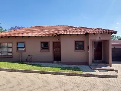 3 Bedroom Townhouse For Sale in Pretoria - wH0T.webp