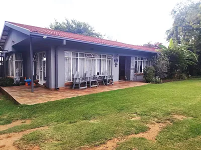 3 Bedroom House For Sale in Vanderbijlpark - hPfU.webp