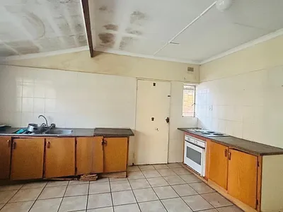 8 Bedroom House For Sale in Sasolburg - 14yZ.webp