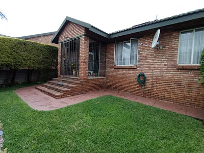3 Bedroom Townhouse For Sale in Pretoria - LPmx.webp