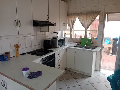 2 Bedroom House For Sale in Vanderbijlpark - EHTw.webp