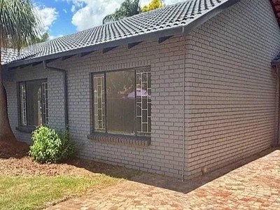 3 Bedroom House For Sale in Pretoria - GIUn.webp