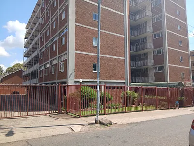 1 Bedroom Apartment For Sale in Pretoria - NvqF.webp