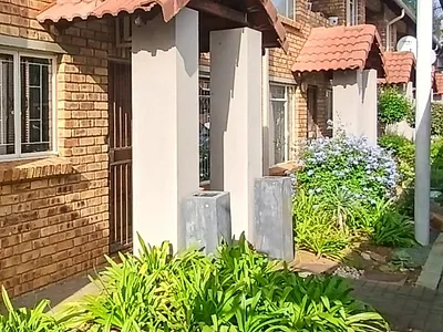 2 Bedroom Apartment For Sale in Pretoria - hAXr.webp