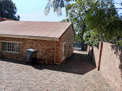 7 Bedroom House For Sale in Pretoria - qWas.webp