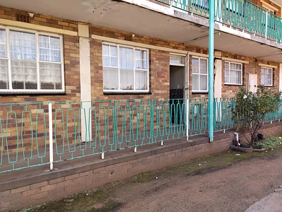 2 Bedroom Townhouse For Sale in Vanderbijlpark - img