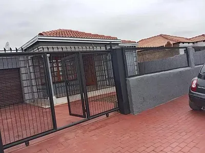 3 Bedroom House For Sale in Soshanguve - Ltb9.webp