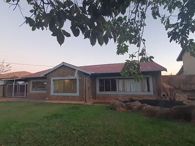 3 Bedroom House For Sale in Pretoria - 17VR.webp