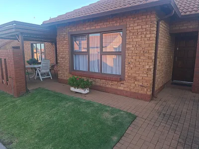2 Bedroom House For Sale in Pretoria - wfnY.webp