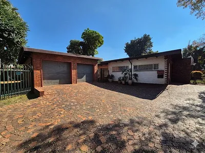 5 Bedroom House For Sale in Pretoria - SnWA.webp