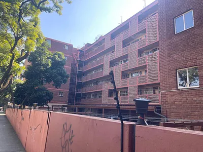 3 Bedroom Apartment For Sale in Pretoria - 2aqN.webp