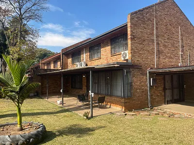 3.5 Bedroom Apartment For Sale in Pretoria - KywA.webp