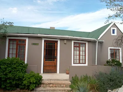 4 Bedroom House For Sale in Uniondale - 2eYM.webp