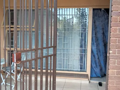 2 Bedroom Townhouse For Sale in Randburg - HIRK.webp