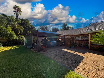 3 Bedroom House For Sale in Akasia - FiHJ.webp
