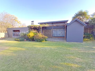 3 Bedroom House For Sale in Vereeniging - MQg2.webp