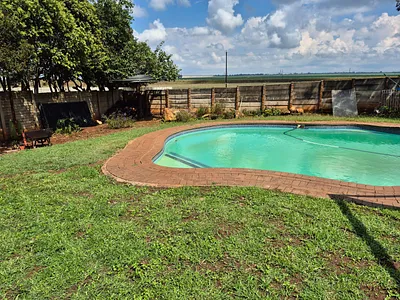 3 Bedroom House For Sale in Springs - AT1P.webp